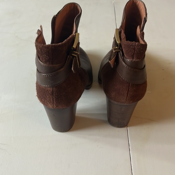 Women’s boots size 7 1/2 Louise et cie - Picture 6 of 6
